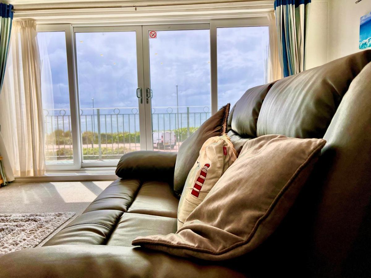 Stunning Beach Front House - Sleeps 6 Пулхели Экстерьер фото